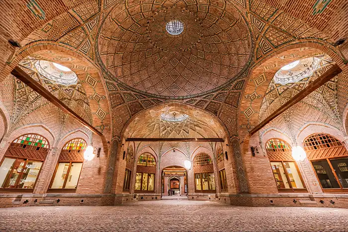 کاروانسرای سنتی سعدالسلطنه با آجر